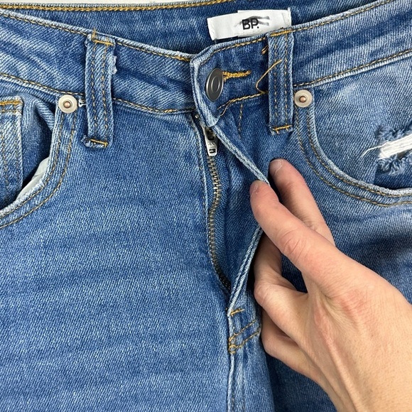 NEW Nordstrom High Waist Mom Jeans Ripped Knees Denim Size 25 Y2K 90s Distressed - Picture 8 of 16